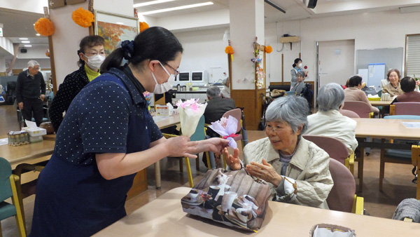 桜開花予想の当選者へささやかなプレゼントを